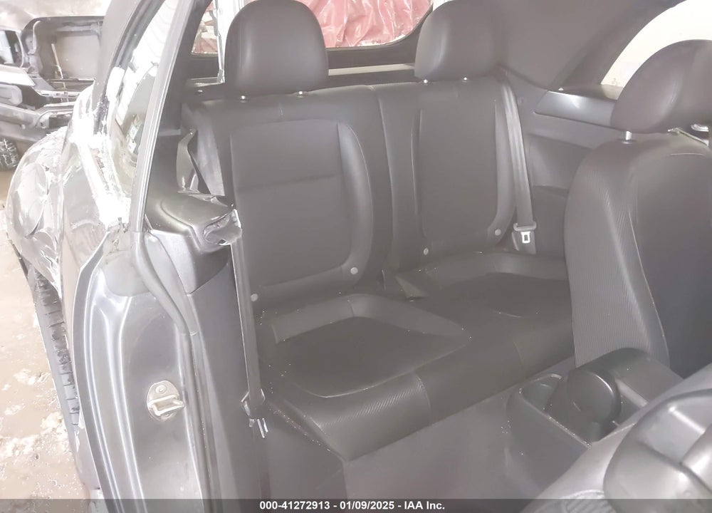 2015 VOLKSWAGEN BEETLE VIN: 3VW517AT0FM812678