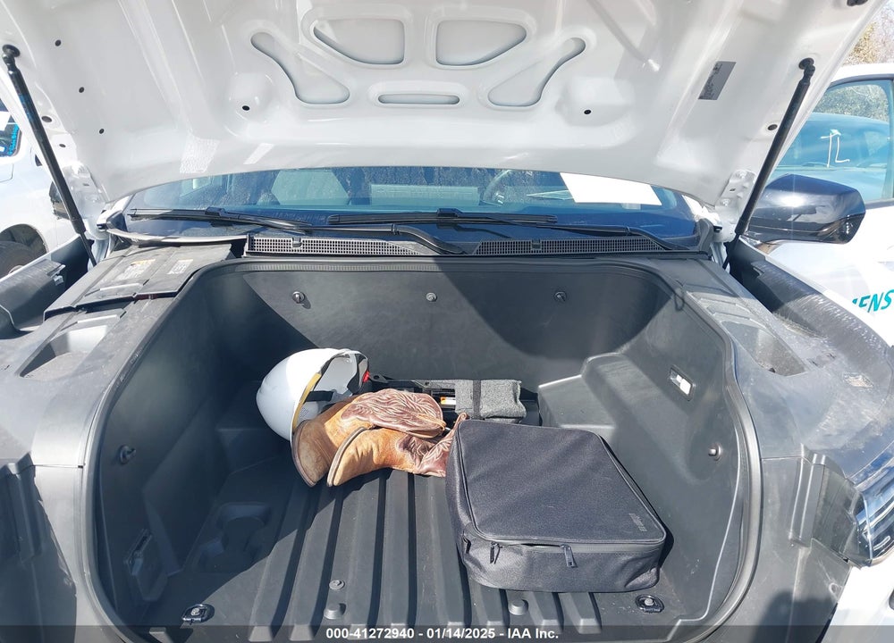 2024 CHEVROLET SILVERADO EV VIN: 1GC10UEDXRU204415