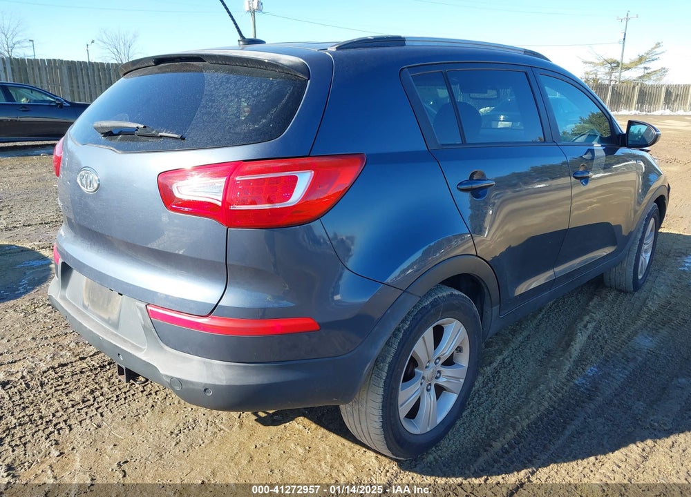 2011 KIA SPORTAGE LX VIN: KNDPBCA26B7131146