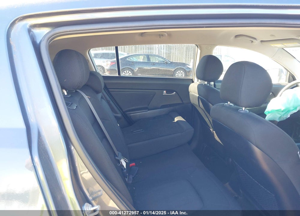 2011 KIA SPORTAGE LX VIN: KNDPBCA26B7131146