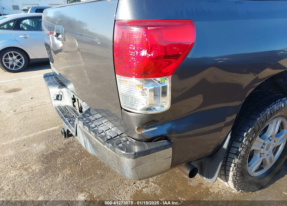 2012 TOYOTA TUNDRA GRADE 5.7L V8 VIN: 5TFRY5F17CX122170
