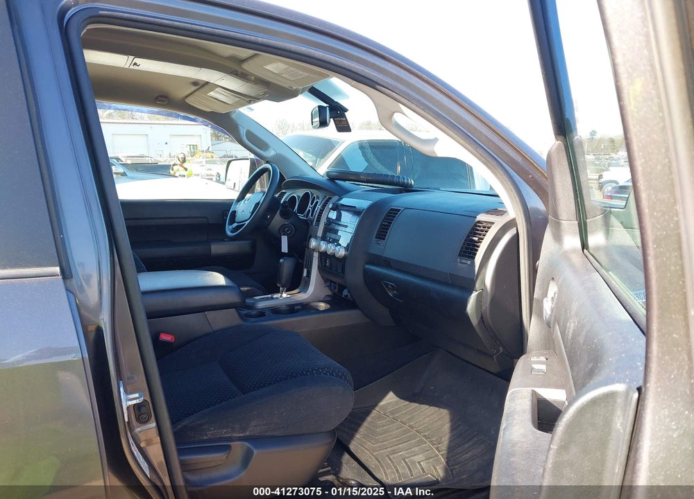 2012 TOYOTA TUNDRA GRADE 5.7L V8 VIN: 5TFRY5F17CX122170