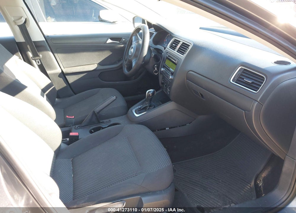 2013 VOLKSWAGEN JETTA VIN: 3VW2K7AJ0DM207328