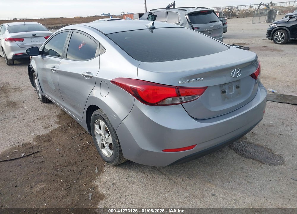 2015 HYUNDAI ELANTRA VIN: 5NPDH4AE5FH634668