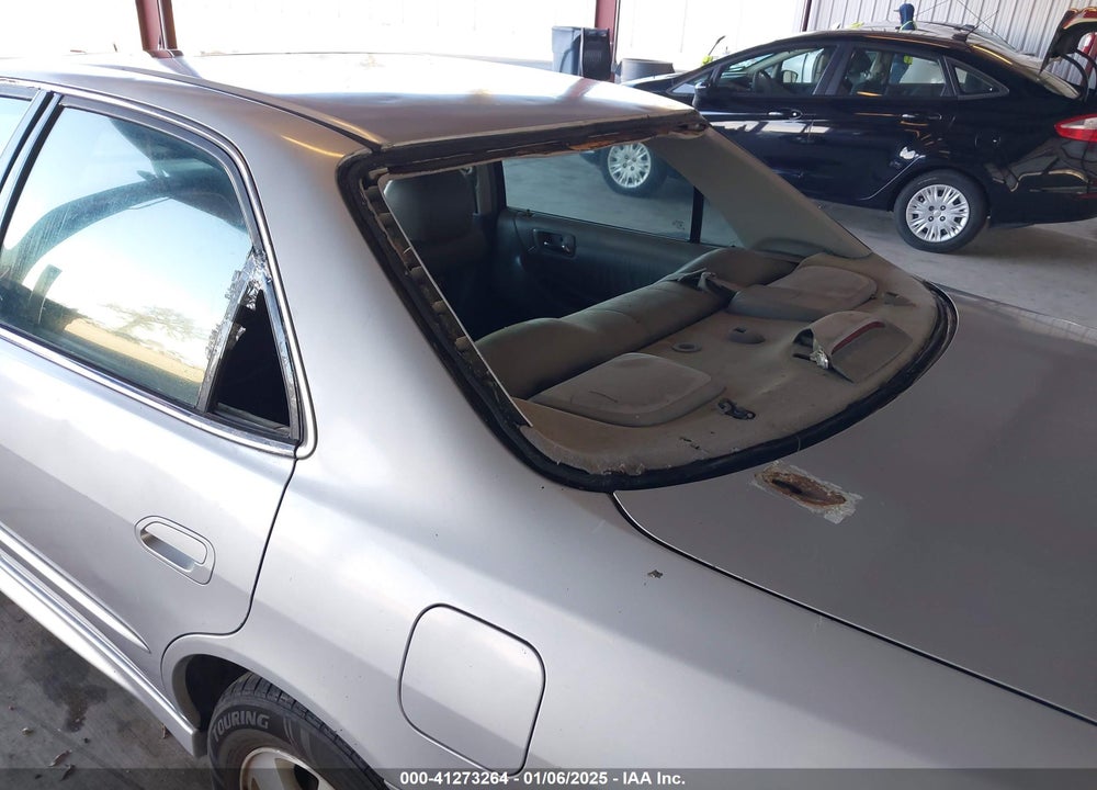 2001 HONDA ACCORD 3.0 EX VIN: 1HGCG16581A061367