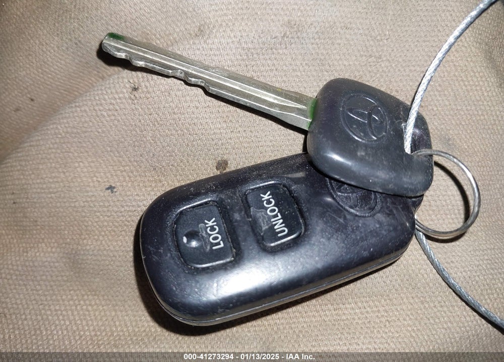 2005 TOYOTA RAV4 VIN: JTEGD20V950063448