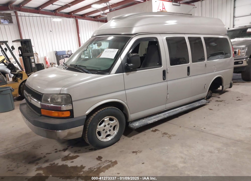 2005 CHEVROLET EXPRESS VIN: 1GNFH15T151137579