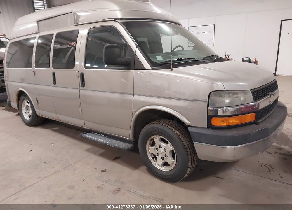 2005 CHEVROLET EXPRESS VIN: 1GNFH15T151137579