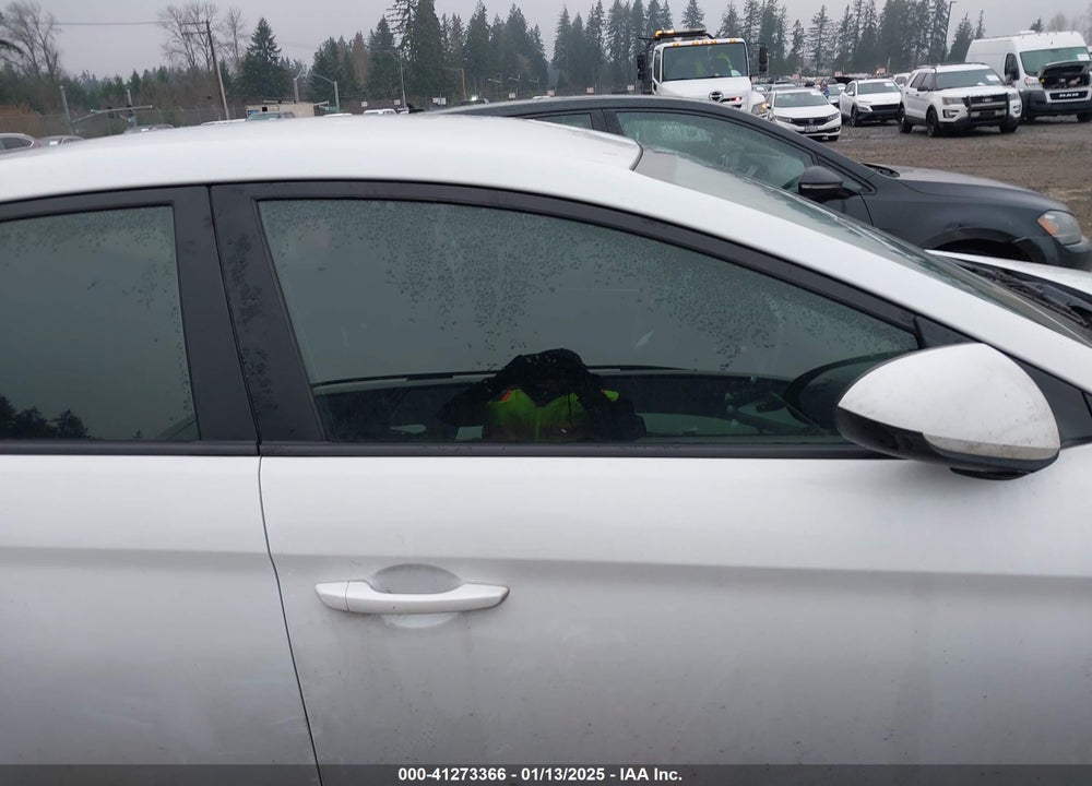 2020 HYUNDAI ELANTRA SEL VIN: 5NPD84LF4LH552786