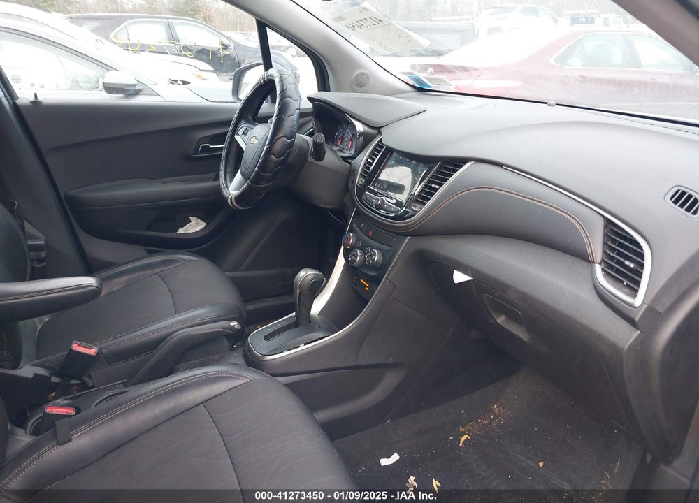 2019 CHEVROLET TRAX LT VIN: 3GNCJLSB3KL392740