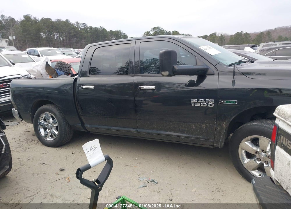 2015 RAM 1500 VIN: 1C6RR7LMXFS720351