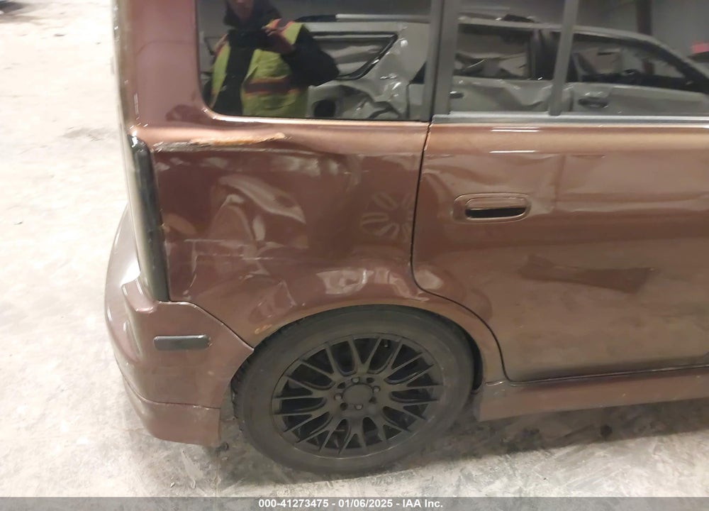 2006 SCION XB VIN: JTLKT324664126449