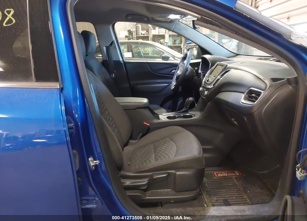 2019 CHEVROLET EQUINOX LT VIN: 3GNAXUEV0KS609944
