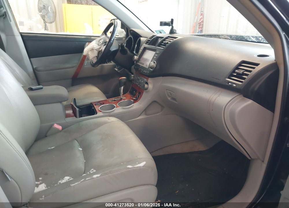 2008 TOYOTA HIGHLANDER LIMITED VIN: JTEES42A182025109