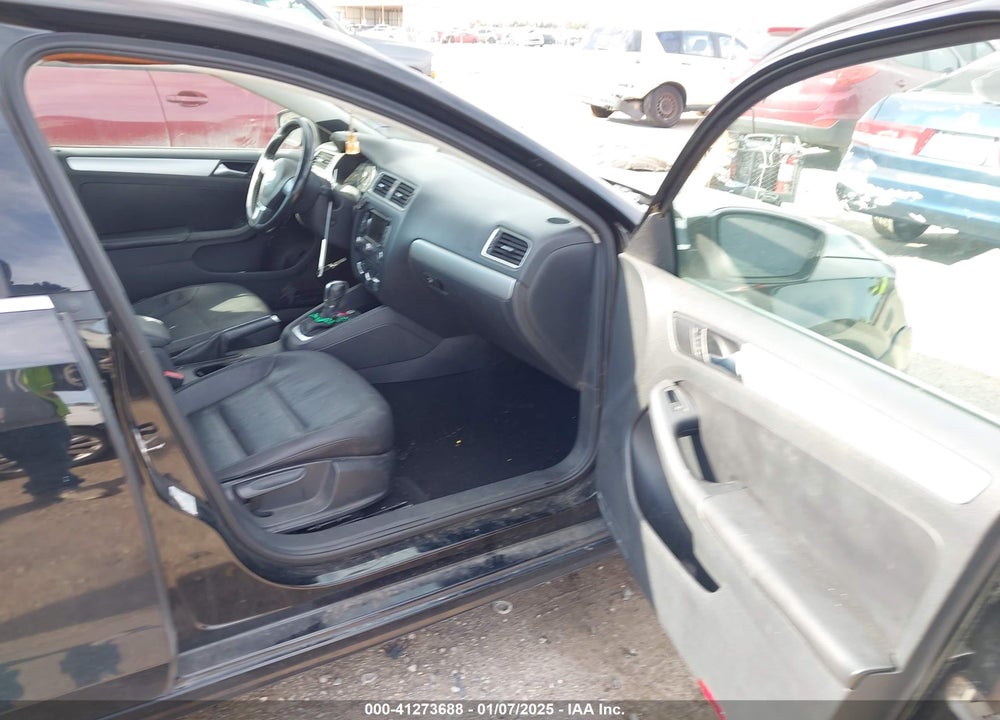2012 VOLKSWAGEN JETTA 2.5L SEL VIN: 3VWLX7AJ1CM320399