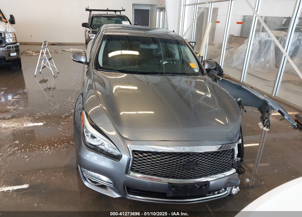 2015 INFINITI Q70 VIN: JN1BY1AR7FM560168