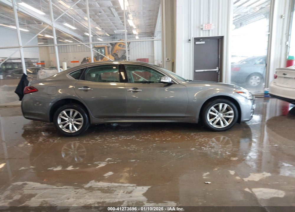 2015 INFINITI Q70 VIN: JN1BY1AR7FM560168