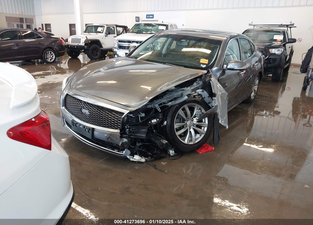 2015 INFINITI Q70 VIN: JN1BY1AR7FM560168