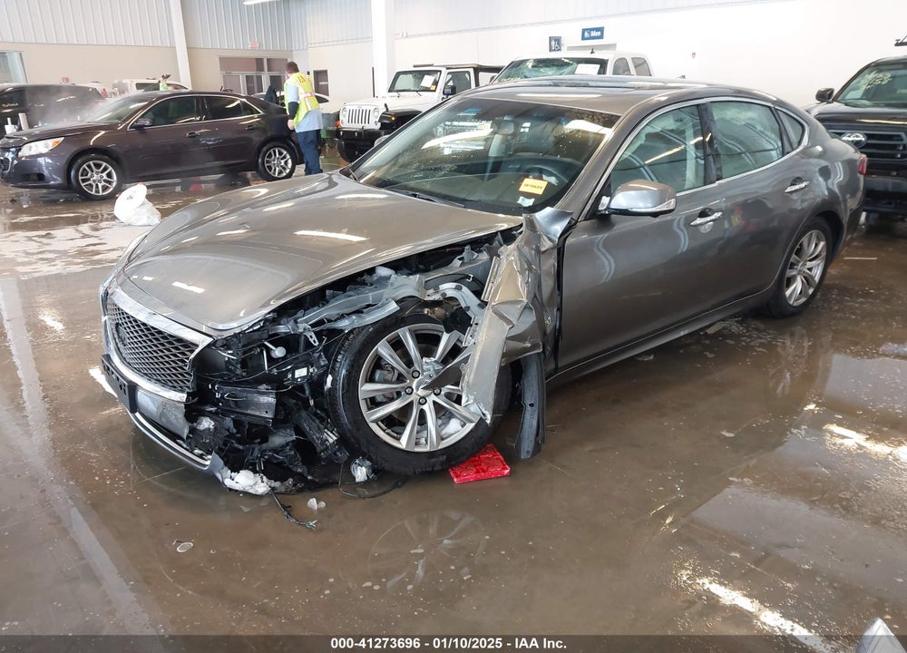 2015 INFINITI Q70 VIN: JN1BY1AR7FM560168