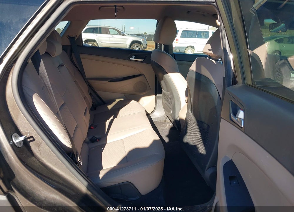 2019 HYUNDAI TUCSON SE VIN: KM8J23A49KU964587
