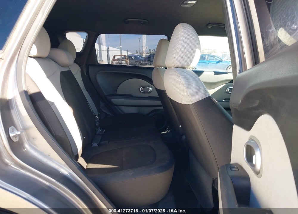 2016 KIA SOUL VIN: KNDJN2A21G7320432