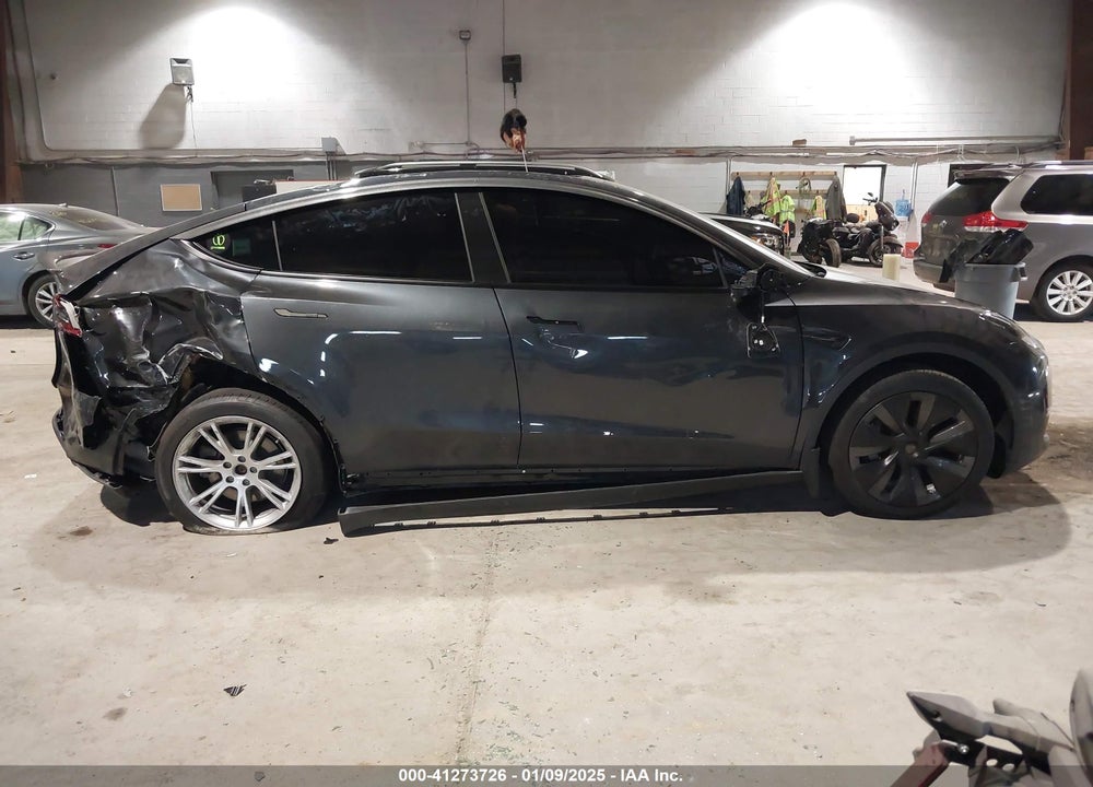 2024 TESLA MODEL Y LONG RANGE DUAL MOTOR ALL-WHEEL DRIVE VIN: 7SAYGAEE1RF037181
