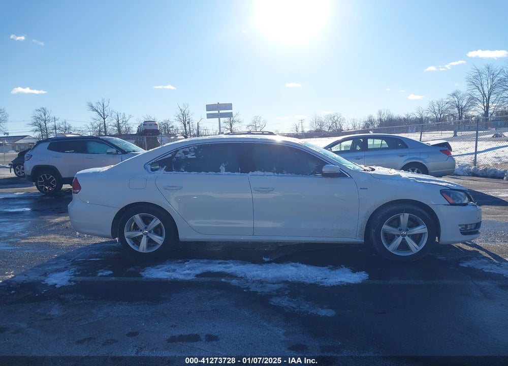 2015 VOLKSWAGEN PASSAT VIN: 1VWAT7A30FC106191