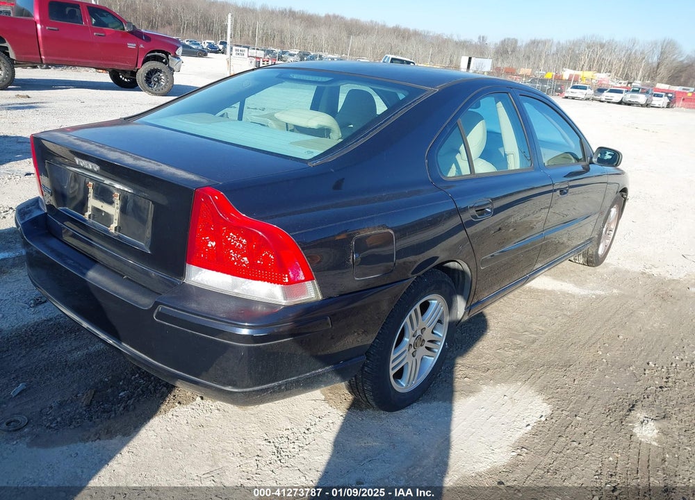 2006 VOLVO S60 2.5T VIN: YV1RS592762521579