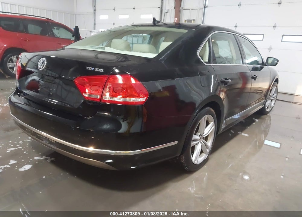 2015 VOLKSWAGEN PASSAT VIN: 1VWCV7A33FC089079