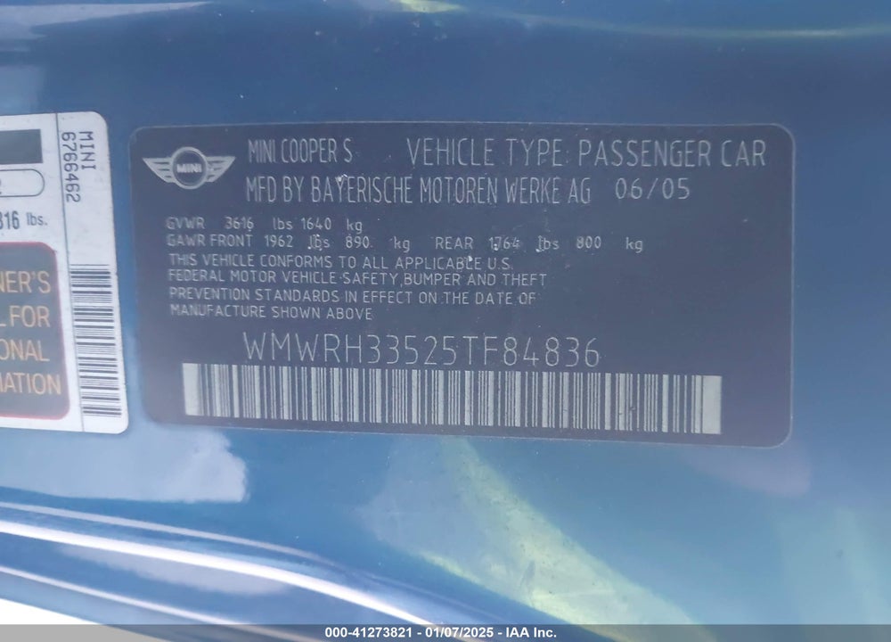 2005 MINI COOPER S VIN: WMWRH33525TF84836
