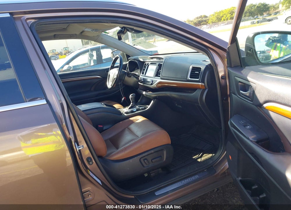 2019 TOYOTA HIGHLANDER LIMITED VIN: 5TDYZRFH1KS304576