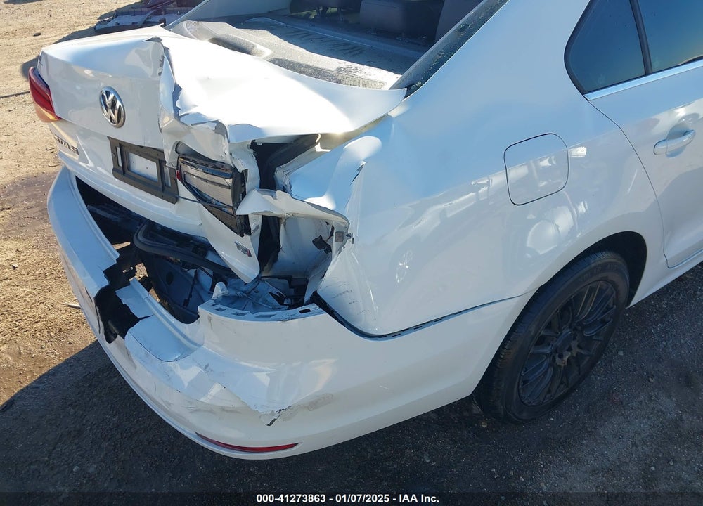 2017 VOLKSWAGEN JETTA 1.4T SE VIN: 3VWDB7AJ1HM278083