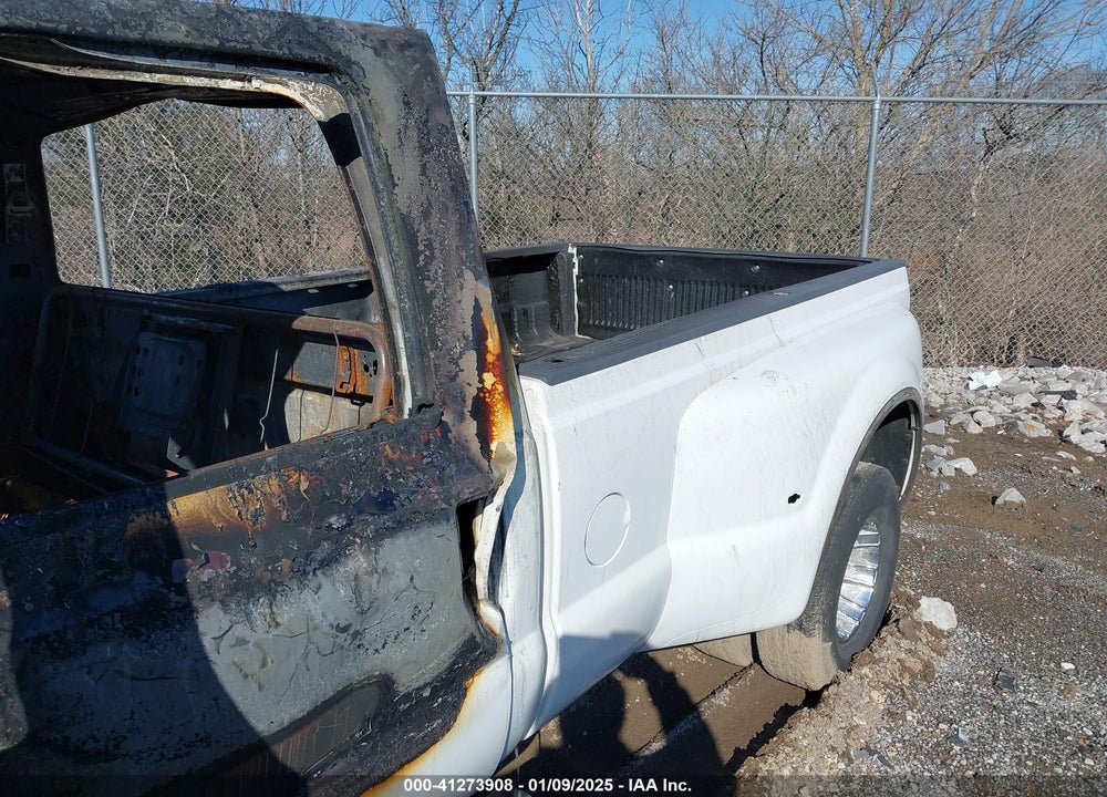 2002 FORD F-350 LARIAT/XL/XLT VIN: 1FTWW32F82EC55030