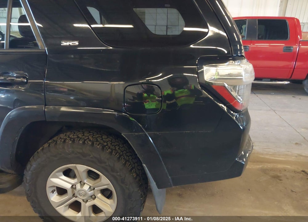 2015 TOYOTA 4RUNNER SR5 VIN: JTEBU5JRXF5232023