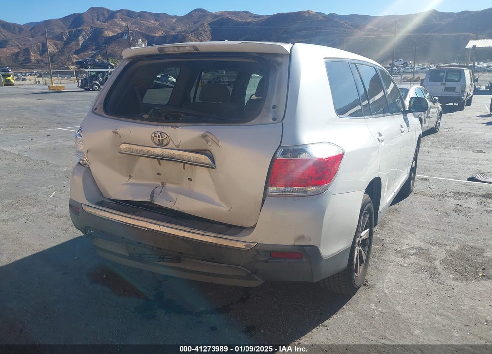 2011 TOYOTA HIGHLANDER VIN: 5TDZA3EH4BS012267