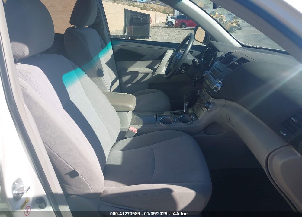 2011 TOYOTA HIGHLANDER VIN: 5TDZA3EH4BS012267