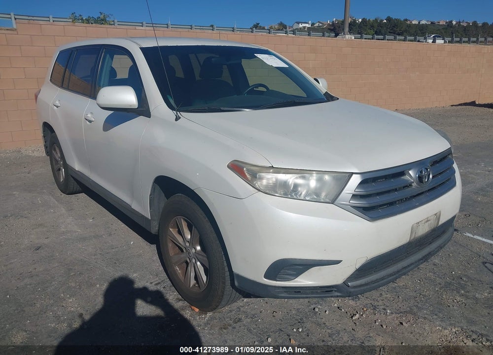 2011 TOYOTA HIGHLANDER VIN: 5TDZA3EH4BS012267