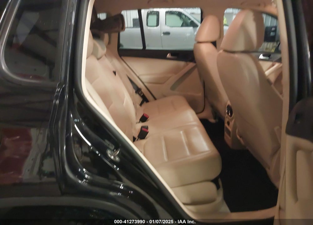 2016 VOLKSWAGEN TIGUAN S VIN: WVGAV7AX5GW528467