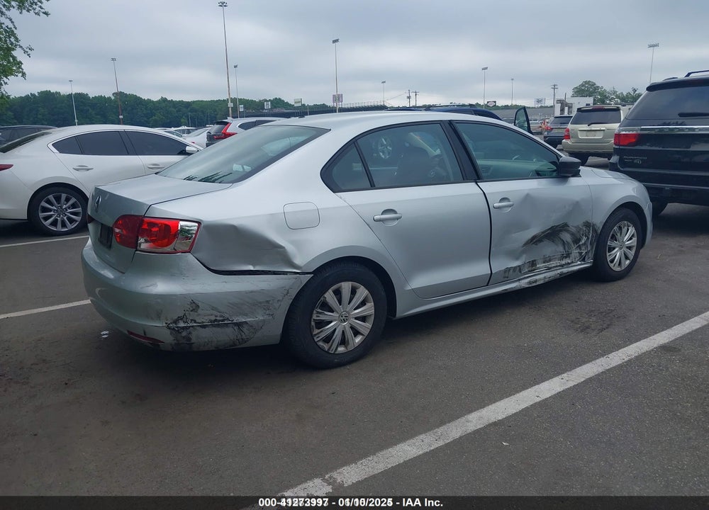 2013 VOLKSWAGEN JETTA 2.0L S VIN: 3VW2K7AJXDM247321