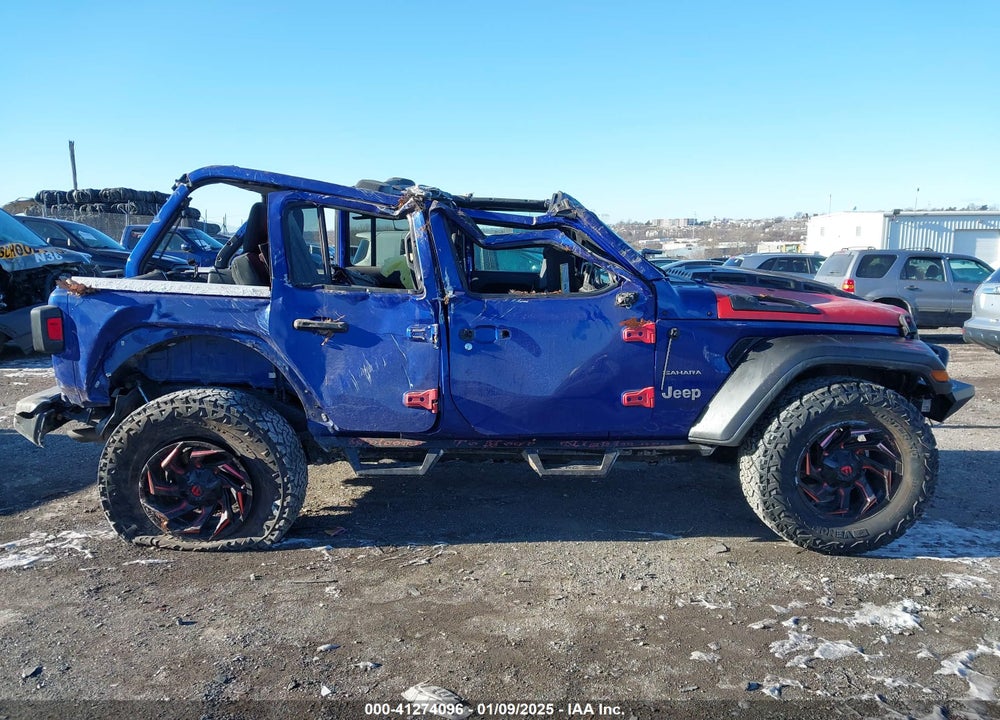 2018 JEEP WRANGLER UNLIMITED SAHARA VIN: 1C4HJXEN3JW230594