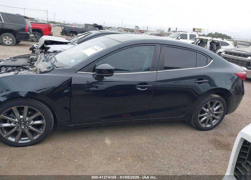 2018 MAZDA MAZDA3 VIN: 3MZBN1W32JM165822
