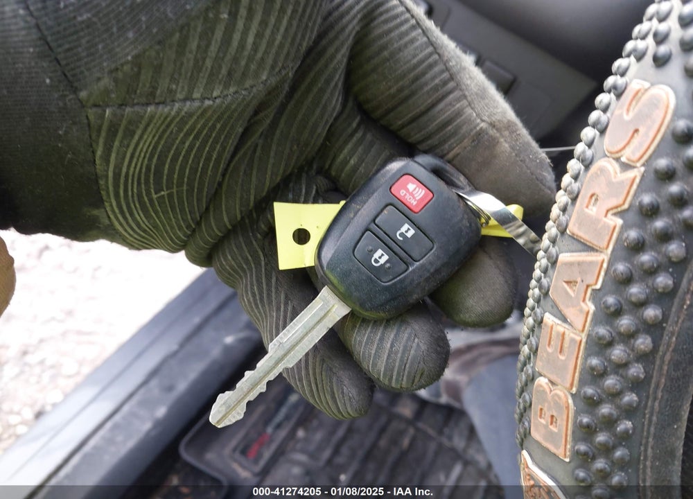 2014 TOYOTA RAV4 XLE VIN: JTMRFREV3ED087214