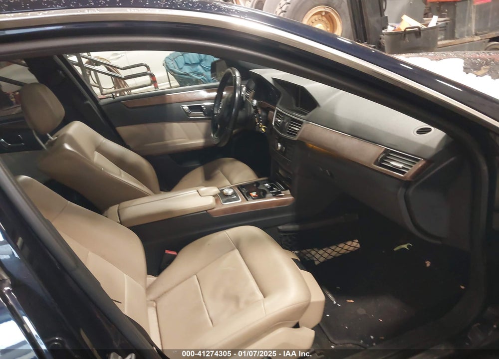 2011 MERCEDES-BENZ E 350 VIN: WDDHF8HB4BA424743