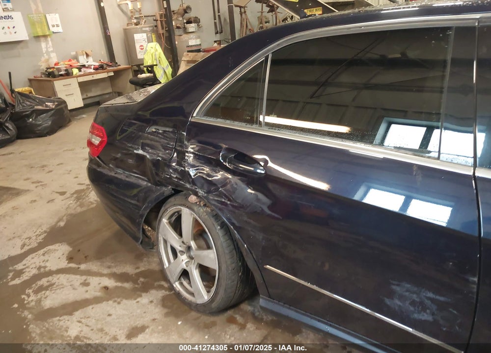 2011 MERCEDES-BENZ E 350 VIN: WDDHF8HB4BA424743