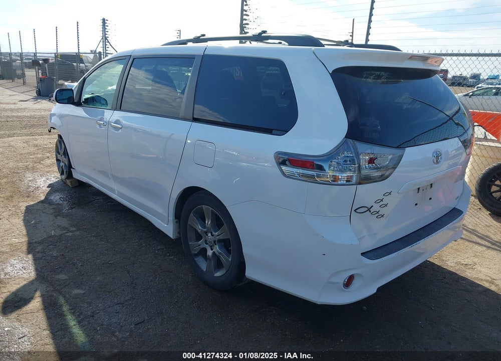 2015 TOYOTA SIENNA SE 8 PASSENGER VIN: 5TDXK3DC2FS556797