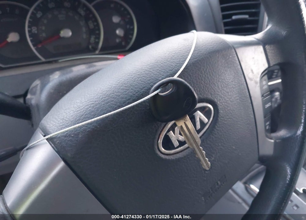 2008 KIA SORENTO LX VIN: KNDJC735285784773