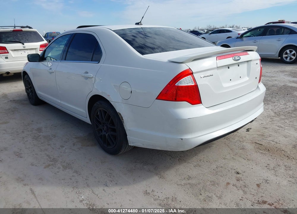 2011 FORD FUSION VIN: 3FAHP0HA8BR220636