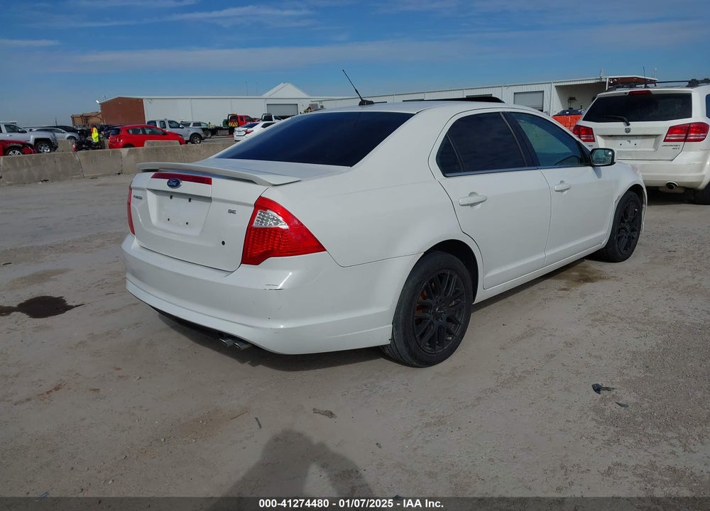2011 FORD FUSION VIN: 3FAHP0HA8BR220636