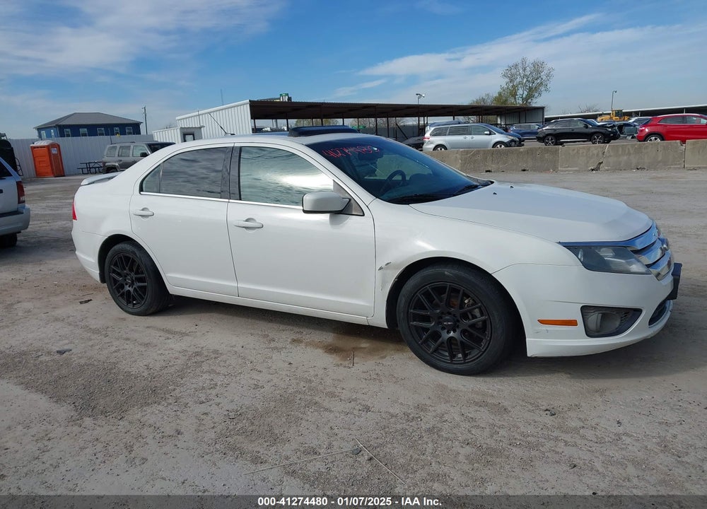 2011 FORD FUSION VIN: 3FAHP0HA8BR220636