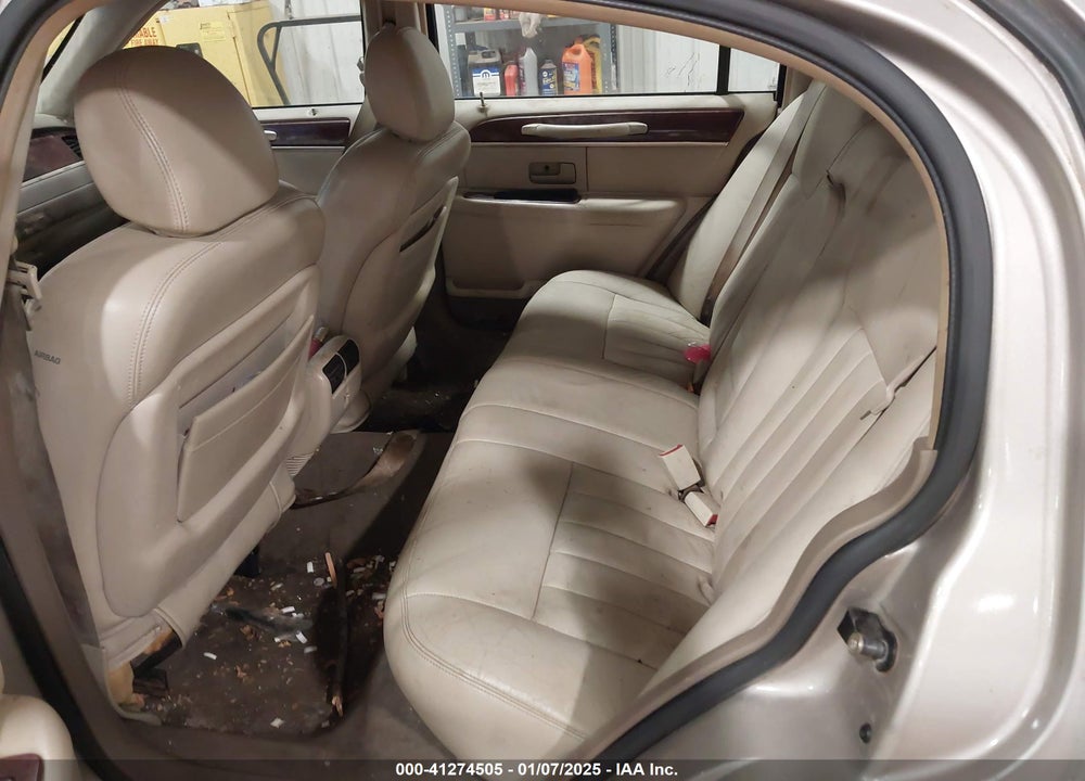 2003 LINCOLN TOWN CAR SIGNATURE VIN: 1LNHM82W83Y674938